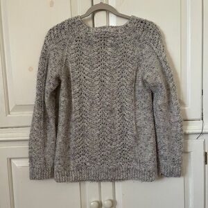 Women’s light gray long sleeve fitted crewneck crochet sweater women’s size XS